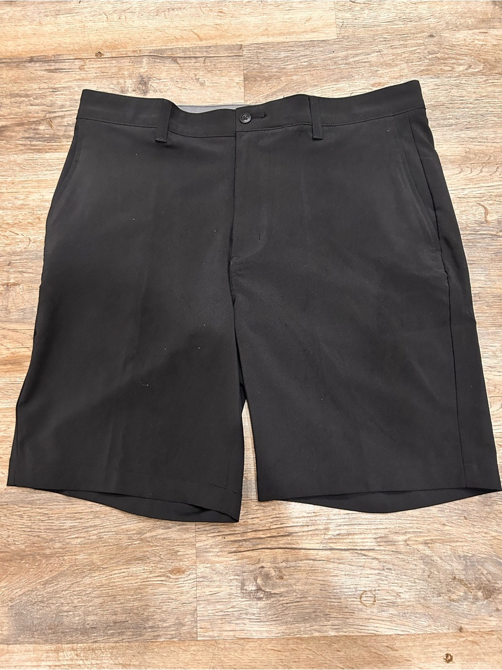 Ben Hogan Men’s Size 34  Black Performance Shorts